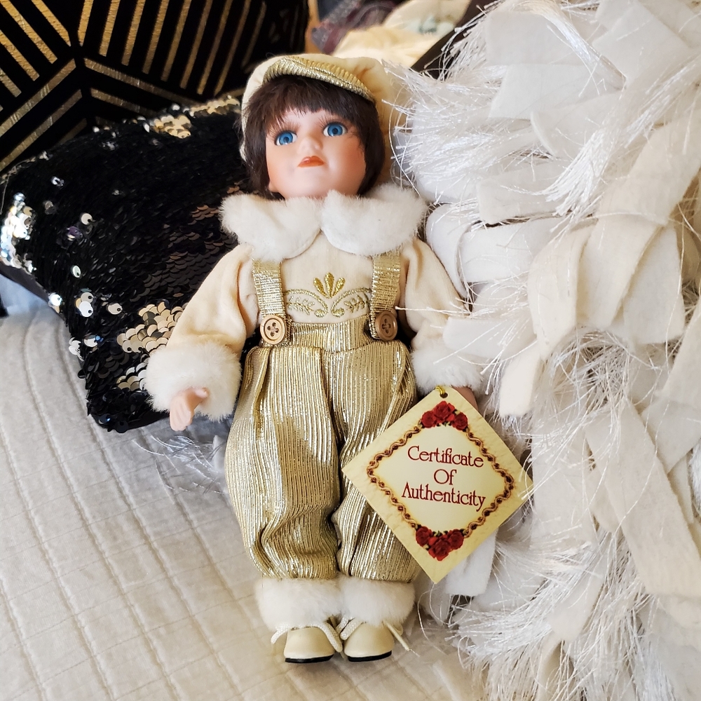 Vintage Porcelain boy doll - Picture 6 of 8